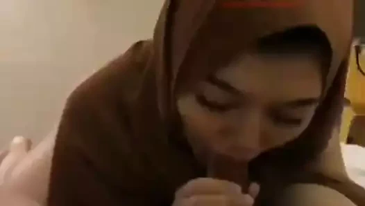 istri ustadz tetangga