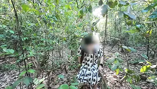Cute Thai girl bragging but pushing masturbation Pain in the forest Thai voice