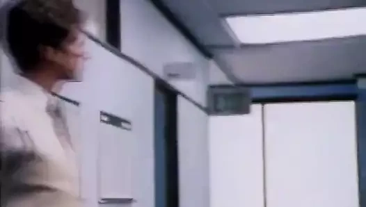 Sıcak milf kay ve ona yeni sevgilisi (1970'lerde bağbozumu)