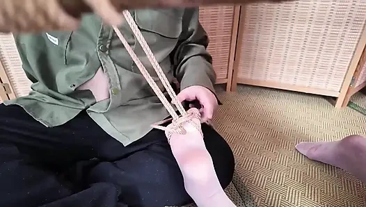 Xr22-kız direğine bağlı ve disiplinli.