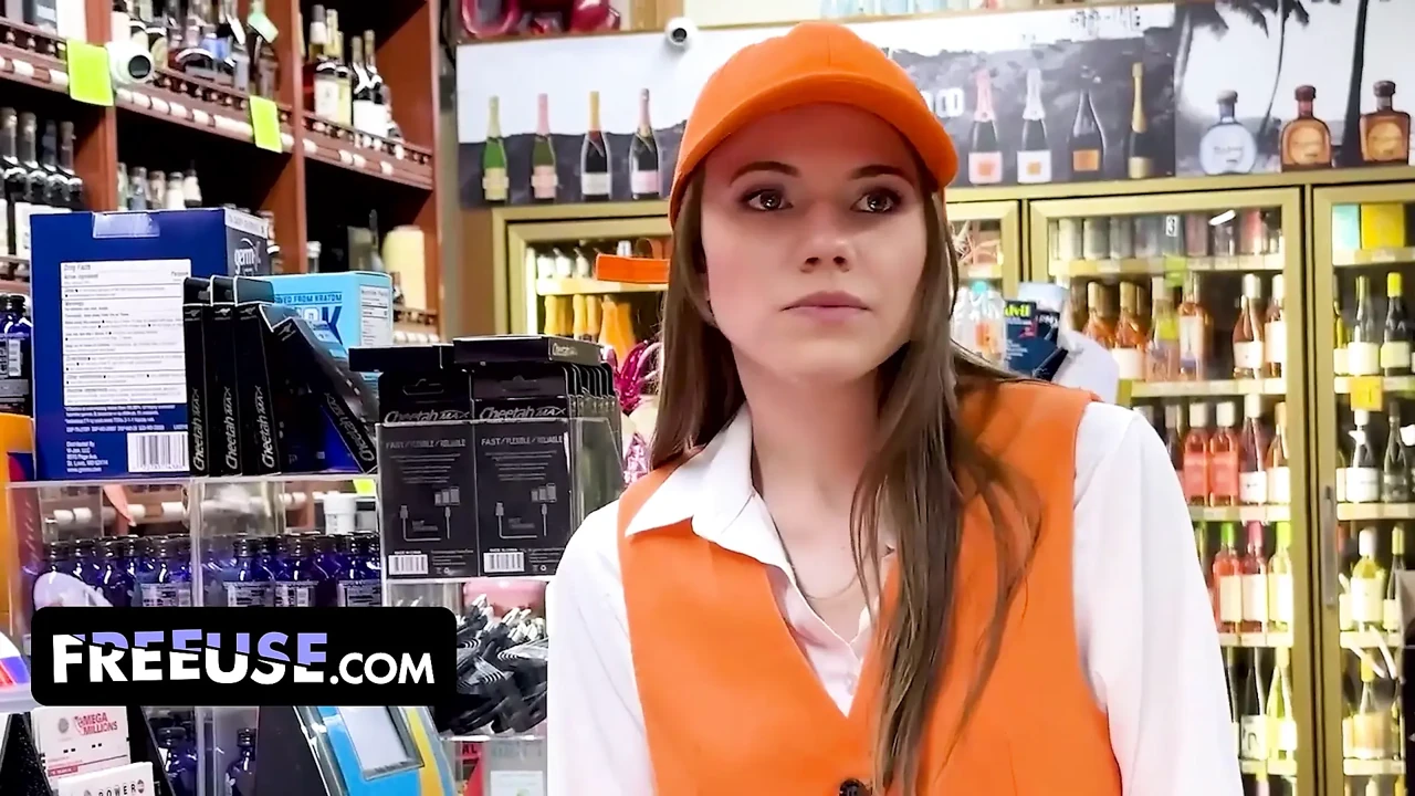 Emma Rosie ve Whitney Oc ateşli üçlü sekste yarağı paylaşıyor
