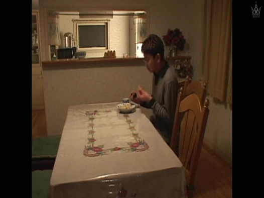 P042g03 güzel ve şehvetli büyük memeli bir arkadaşın annesiyle yasak aşk! Bir adam ve kendi arzularına sadık bir kadının cinsel arzu hikayesi.