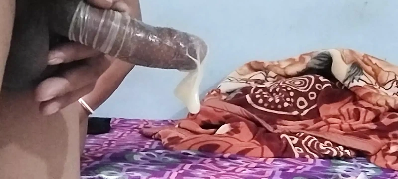 Yeni evli Hintli bahu üvey babası tarafından sıkı amından sikiliyor