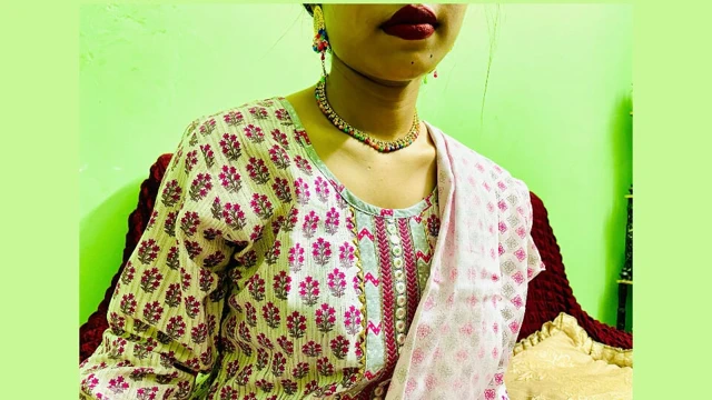 Fuck my sexy Bhabhi hard in a new position and she enjoy it