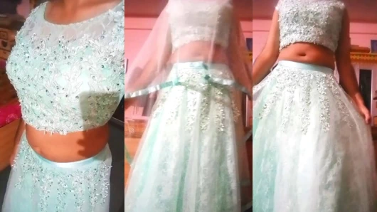 Hintli eşcinsel travesti alt mavi lehanga'da gerçek ev yapımı seks