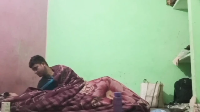 Hintli desi kız bur chudai videosu Hintli gerçek chudai üvey erkek kardeş ilk aşk