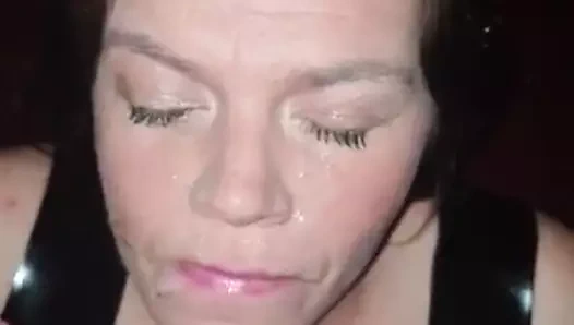 kız oynar ile öz alır büyük yüz