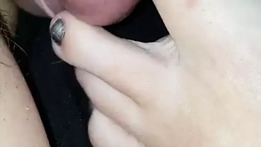 Kız arkadaşımın ayakları boşalıyor