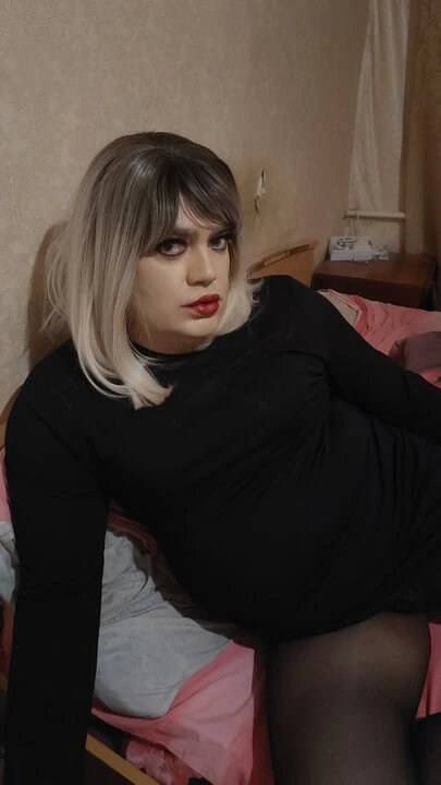 Külotlu çorapla kendimi okşuyorum