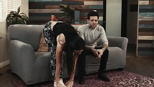 Komşu kızların sahnesi 2 kızın yarağa ihtiyacı var