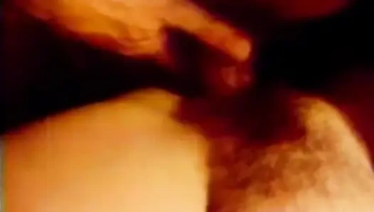 Büyük memeli piliçlerle eski nostaljik sikiş