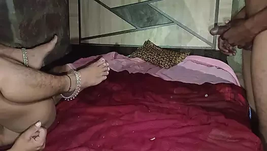 Evde acı verici seks - Hintçe ses.