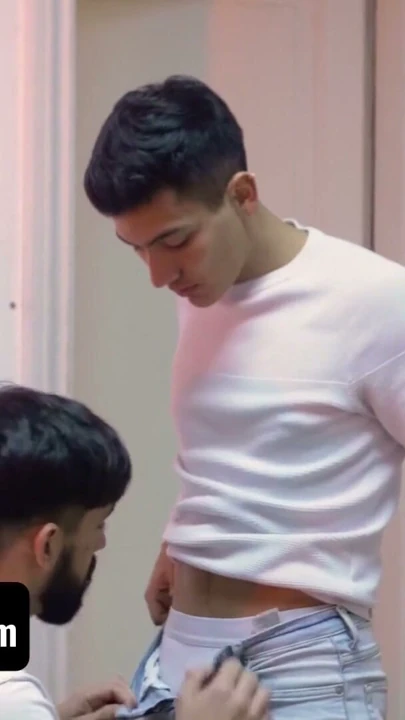 Erkek arkadaşlar Daniel ve Felipe üvey amcasını ziyaret ederken tutkulu sert sikişiyor - latin leche | Klip 1