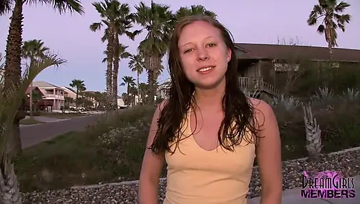 Bu ateşli üniversiteli kızla Teksas'ta bahar tatilinde tanıştık