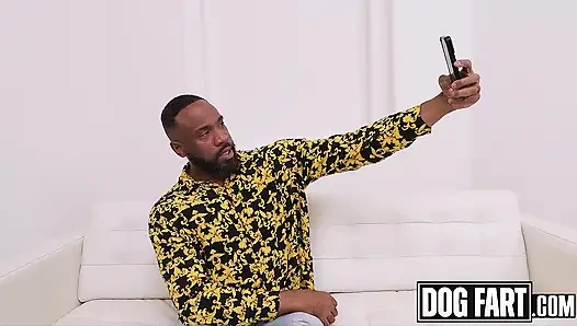 Dogfart - meraklı rommate Alexa selfie zamanını sert sikişe dönüştürüyor