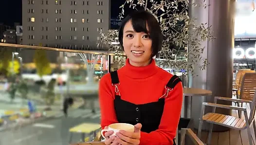 A118F07 Matching with a shy girl with short hair, a boyish girl! Cute is justice!! Her occasional beaming smile creates a cute gap! Private shoot at a love hotel and a shameless trapped sex scene!