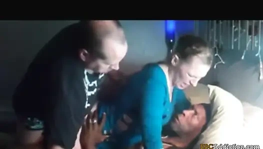 Büyük zenci yarağı bağımlılığı -% 100 amatör ve ev yapımı porno videoları. Orta yaşlı seksi kadınlar büyük zenci yarağı bağımlısı ve ırklararası sikişiyor.