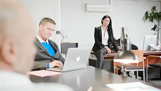 Mega orgazm! Anal bitişte ağlamam