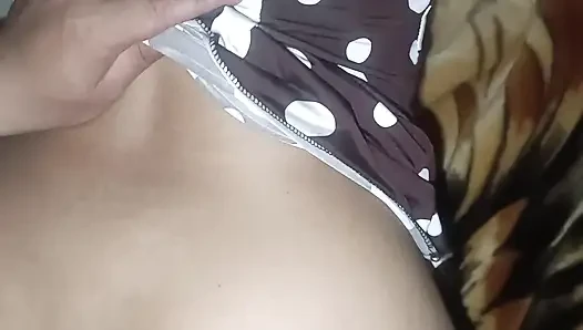 Üvey kardeşimi ne kadar lezzetli veriyorlar, tutkulu seks