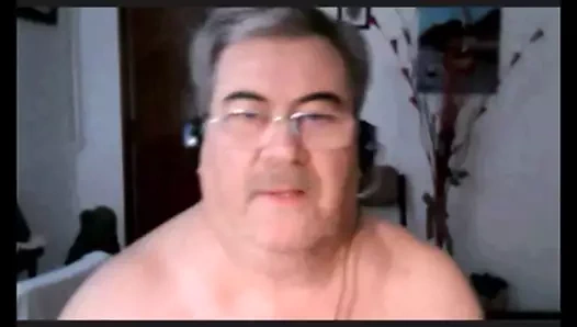 Sıcak argentinian dede mastürbasyon ve sağladım