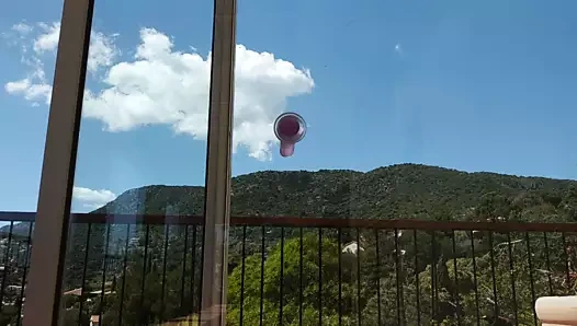 balkonda vantuz yapay penis