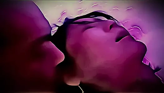 Denizci Sumomo Sun'a afrodizyak sperm enjekte ediyor.