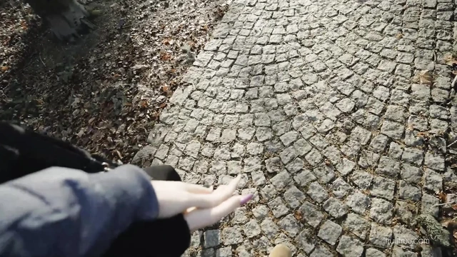 Tinder'dan rastgele adamla yürüyüşte riskli halka açık sikiş