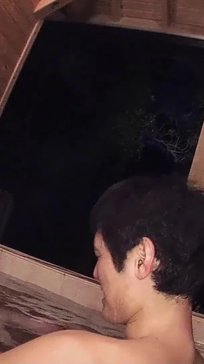 "Doğal Japon üniversiteli kız spada amatör dölleme seks yapıyor" dan ikonik an