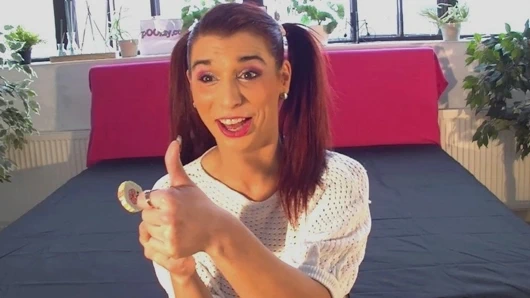 At kuyruklu amatör kızıl saçlı çok yaramaz (özel fahişe)