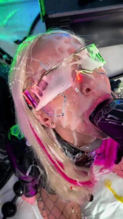 Нет такой вещи, как слишком много спермы! 🤪 Новое видео скоро!