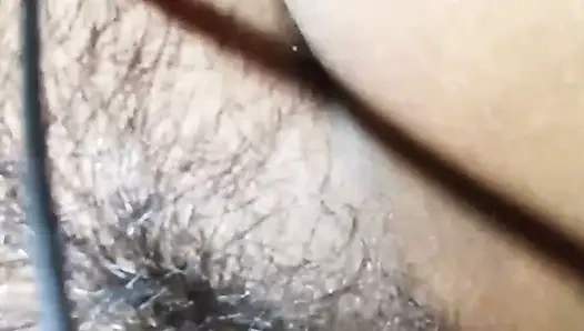Hintli evli kadın odada sert sikişiyor ve amına boşalıyor desi ladaki ko choda aur uski choot me malai nikal di