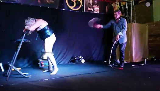 du fouet au salon bdsm en belgique