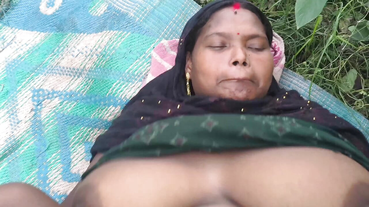 Ev hanımı ki gand chudai ki büyük göt sikiyor