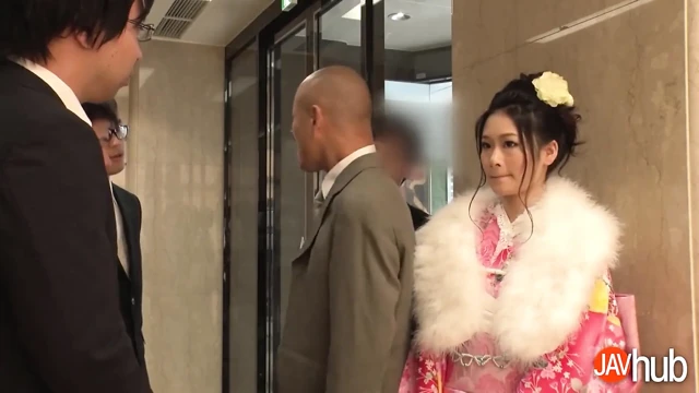 Nishino kıllı amcık vibratörlü grup seks yoğun sikişe yol açıyor