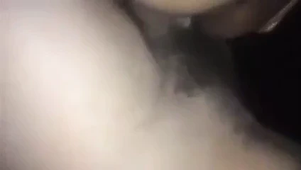 Beyaz yarakla ateşli siyah göt sikişiyor