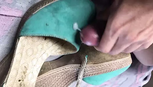 Cum üzerinde arkadaş kama ayakkabı