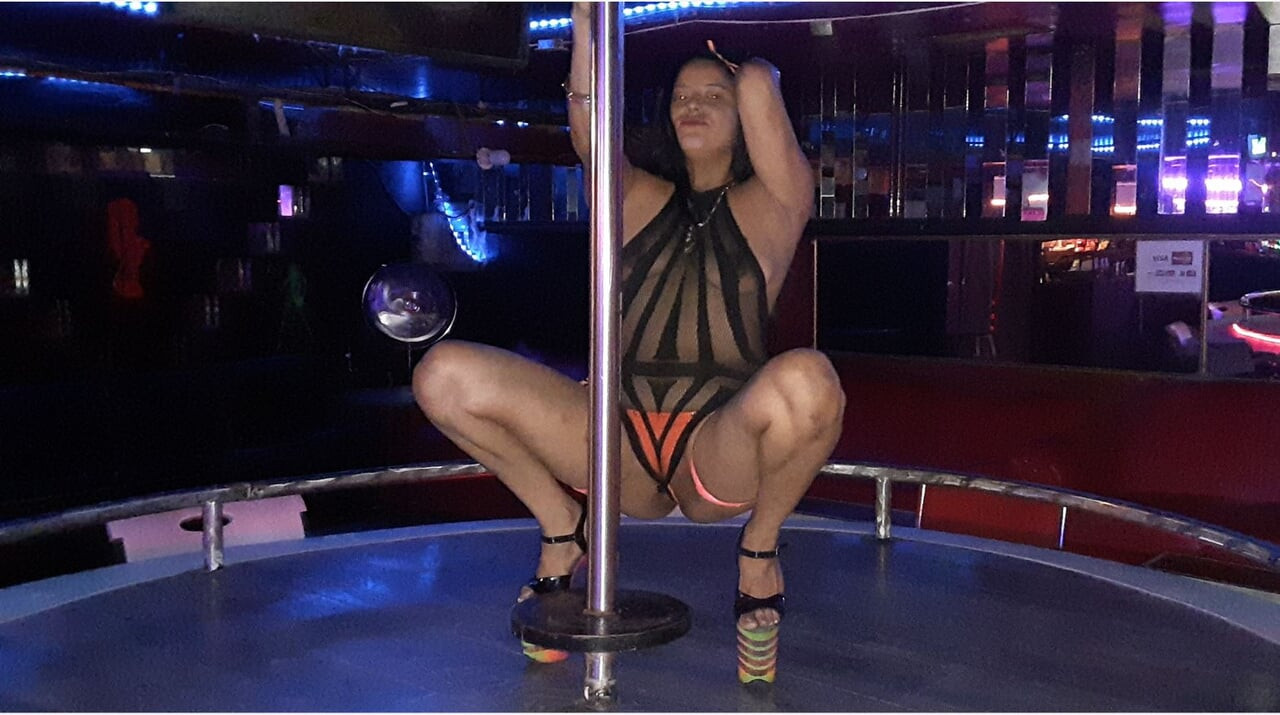 NU_MOON direk dansı - yerde seksi latin