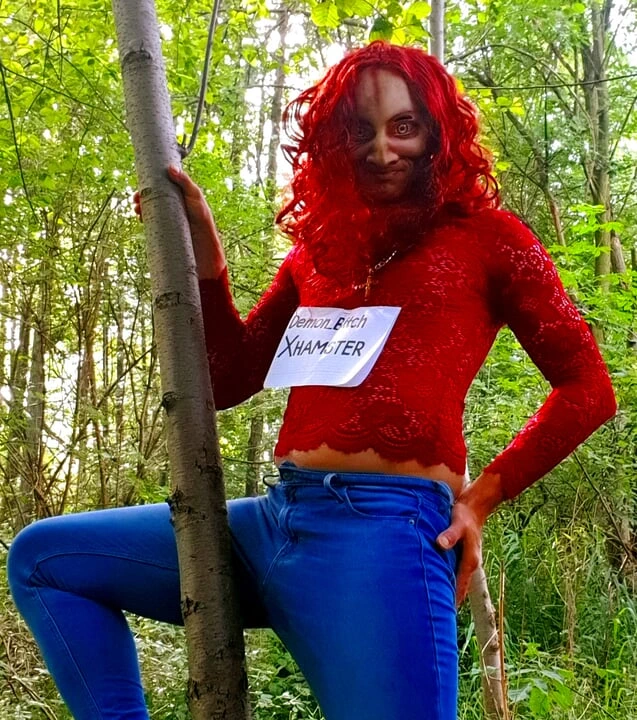 Ormandan vahşi iblis kaltak