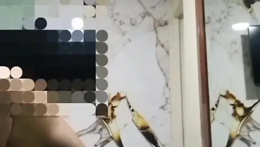 Eski sevgilimin en iyi arkadaşı beni ziyarete geldi ve ikinci bölümü çekiyoruz