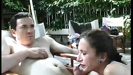 Kirli sürtük karım aynı anda iki yarak istiyor, biri götten ve biri amından