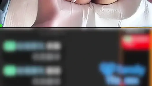 Öğretmenin video canlı yayını, şehvetli bir grup adamla paylaşıldı