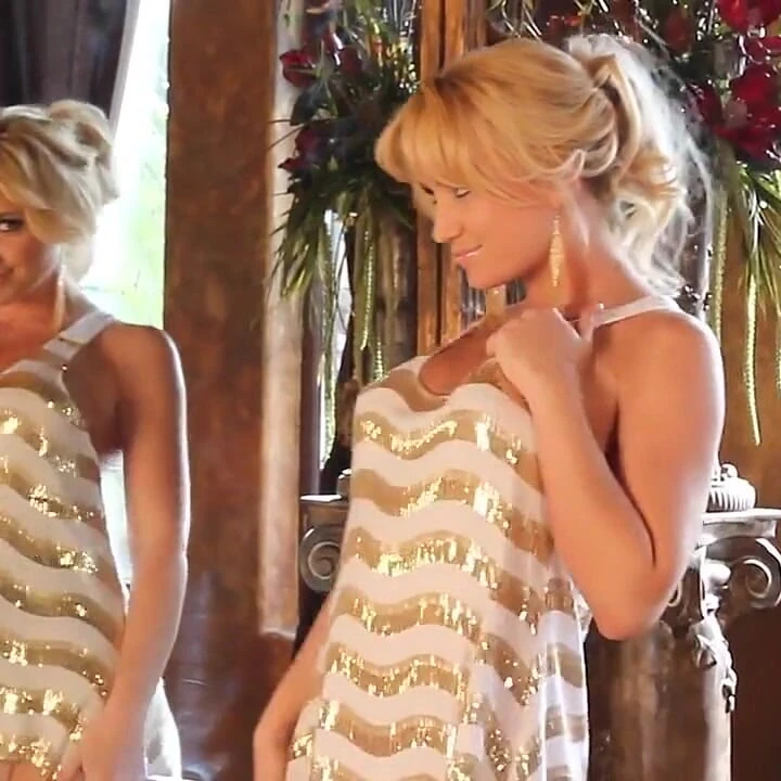 Angela Sommers'ın yer aldığı ayna zamanı mastürbasyonu