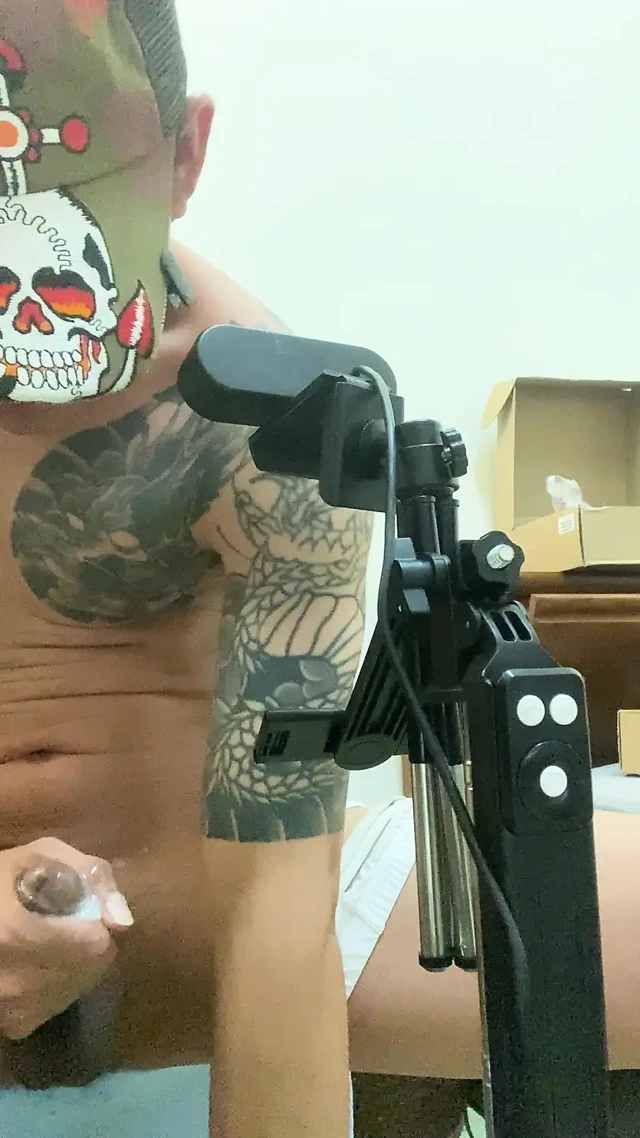 Seksi tanga üzerine boşalma Orijinal külot almak ister misin?