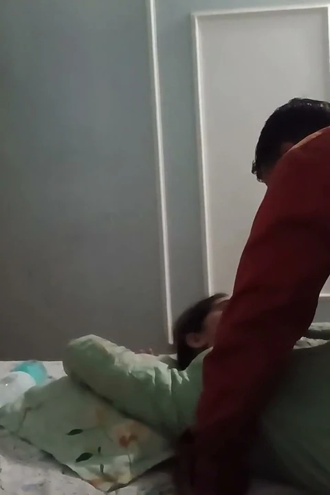 Deshi Kız Arkadaşı Ko Doktor Ne Bhot Chodha