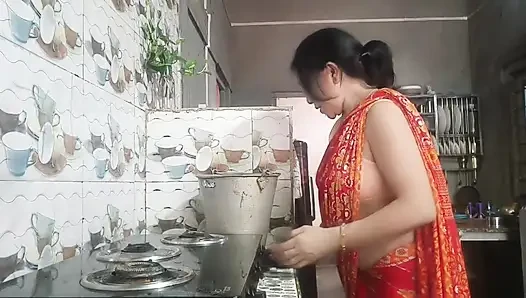 Üvey erkek kardeş kendi üvey kız kardeşini sikiyor