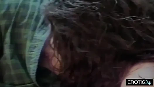 Sert oyunda amcık patlıyor