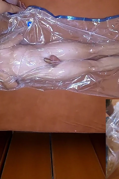 Игра с дыханием в вакуумной сумке