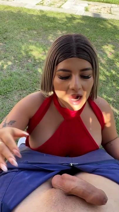 Sarışın Kolombiyalı Naty Delgado'nun podcast'i açık havada seksle bitiyor - Brian Evansx | Bölüm 1