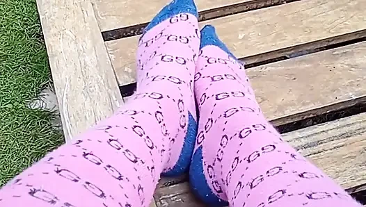 Gel terli ayaklarıma tap