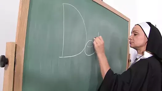 Rebecca bardot sikikleri lezbiyen öğrenci brandi blunt